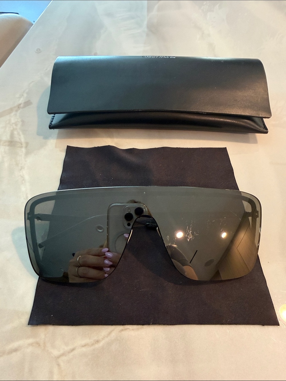 Unisex Saint Laurent sunglasses